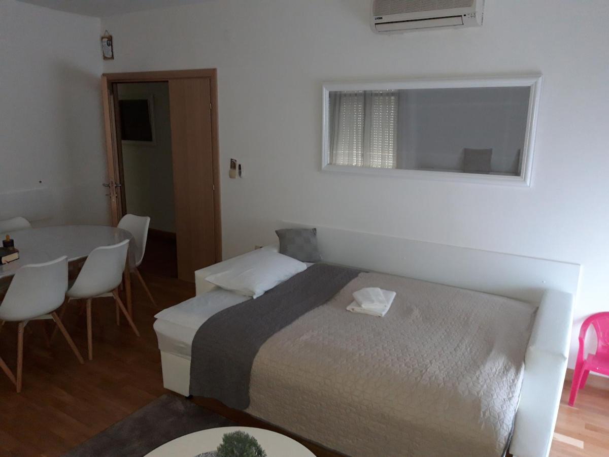 Marys Home Apartment Medugorje エクステリア 写真