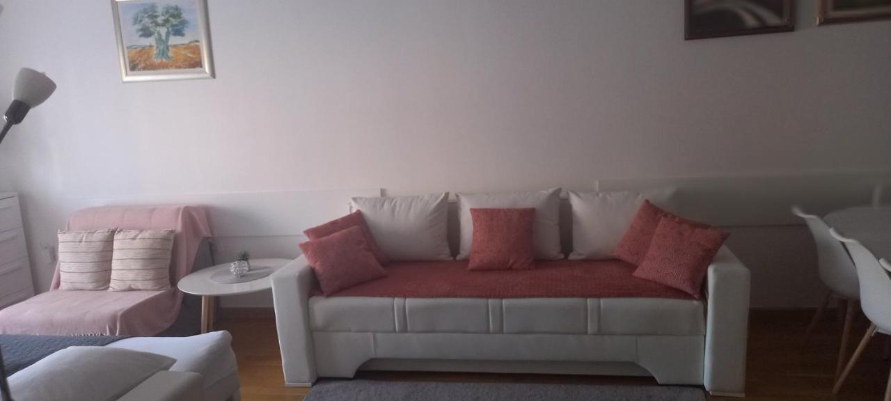 Marys Home Apartment Medugorje エクステリア 写真